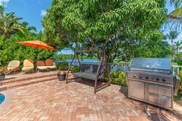 $985,000 | 12307 Northwest 49th Street, Coral Springs, FL 33076