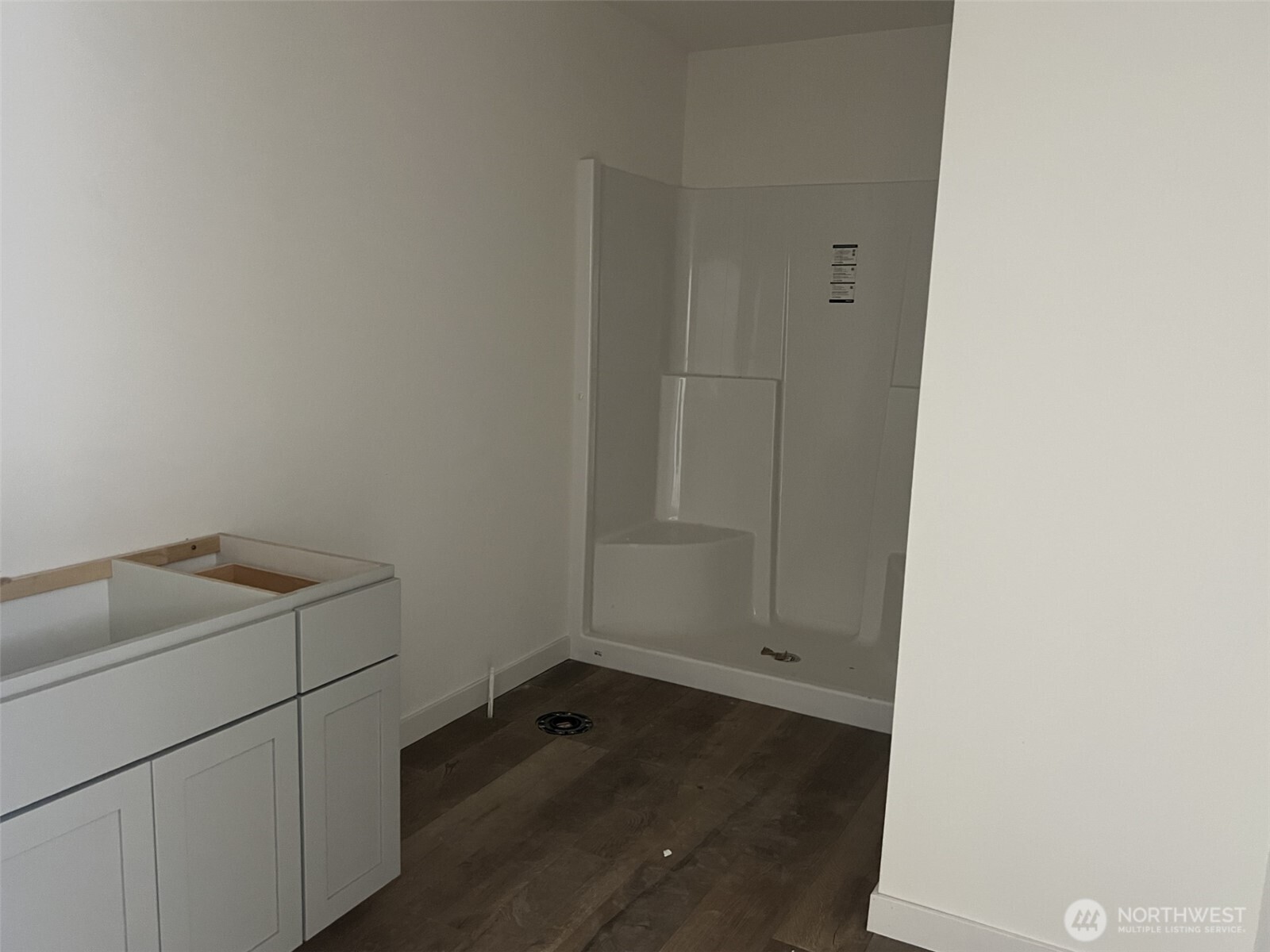 494 North Ruddy Street Moses Lake, WA 98837 - Photo 6 of 19 a room with storage and utility