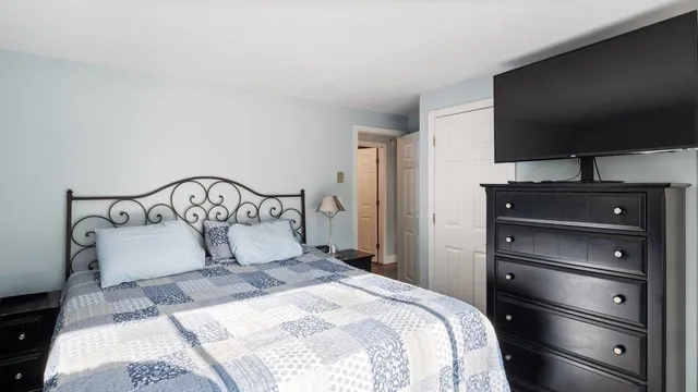 $544,000 | 48 Redfield Circle, Derry, NH 03038