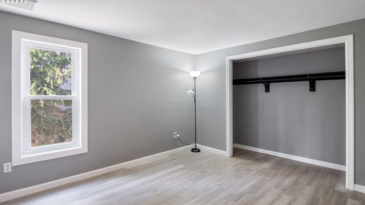 48 Redfield Circle Derry, NH 03038 - Photo 17 of 29