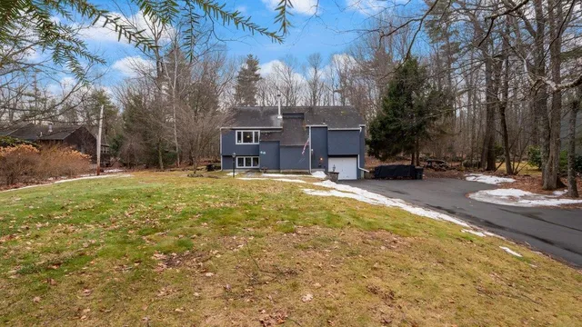$544,000 | 48 Redfield Circle, Derry, NH 03038