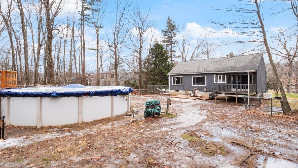 48 Redfield Circle Derry, NH 03038 - Photo 25 of 29