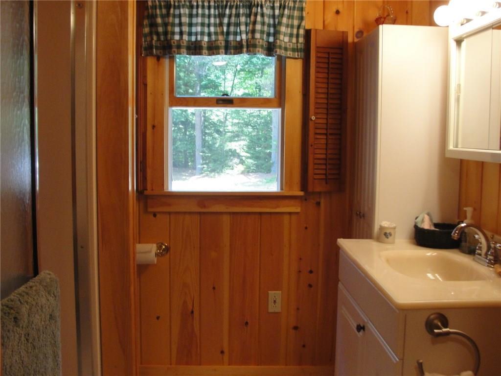 12 Chickadee Road Bridgton, ME 04009 - Photo 22 of 35 Private master bath.