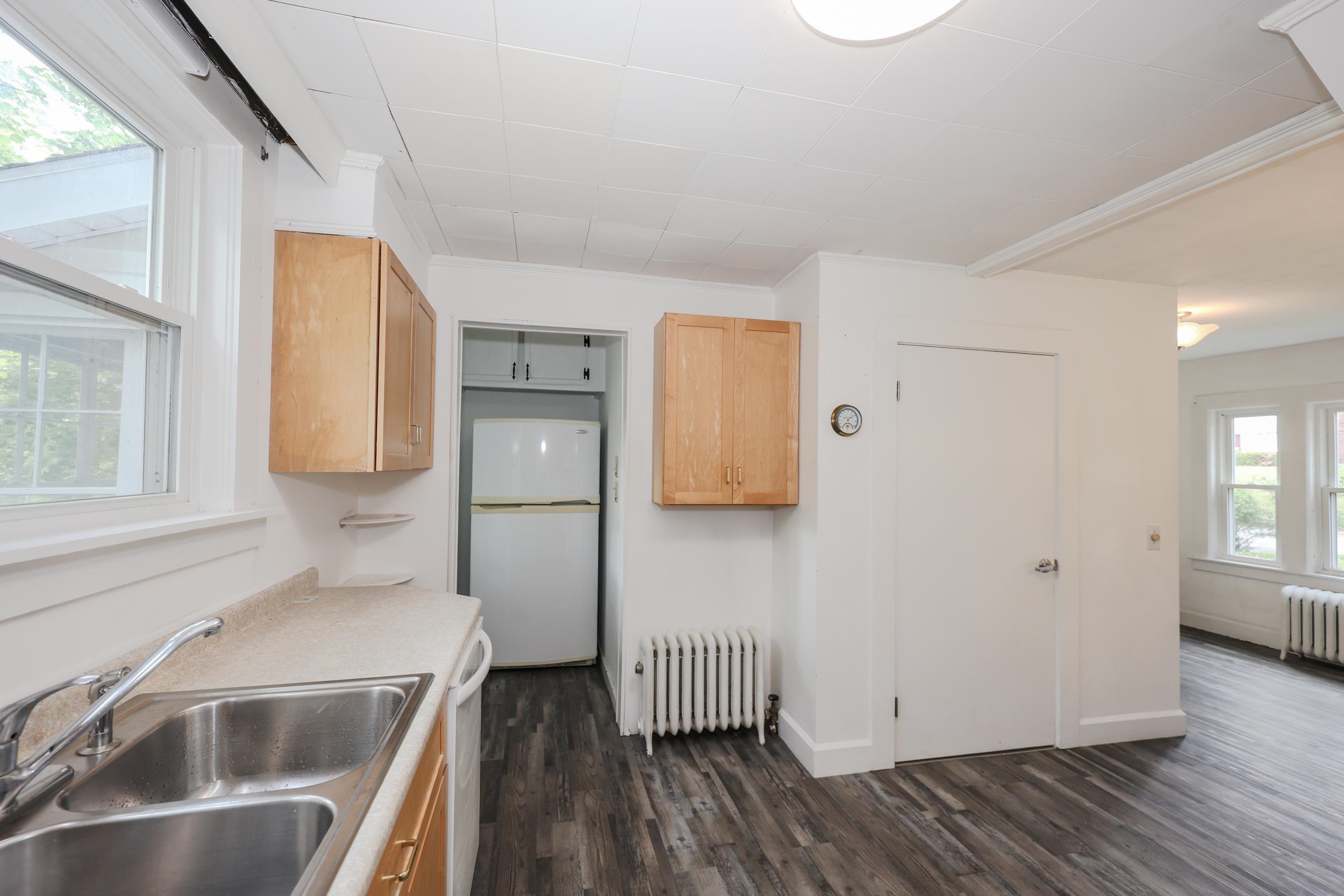 30 Baker Street Hudson, NH 03051 - Photo 3 of 43