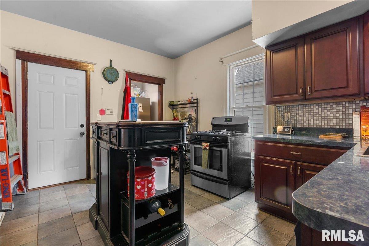 236 North English Avenue Springfield, IL 62702 - Photo 12 of 26