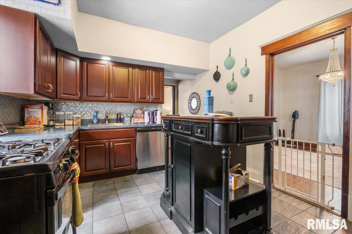 236 North English Avenue Springfield, IL 62702 - Photo 14 of 26