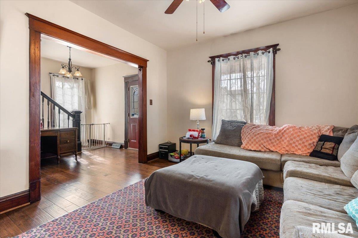 236 North English Avenue Springfield, IL 62702 - Photo 7 of 26