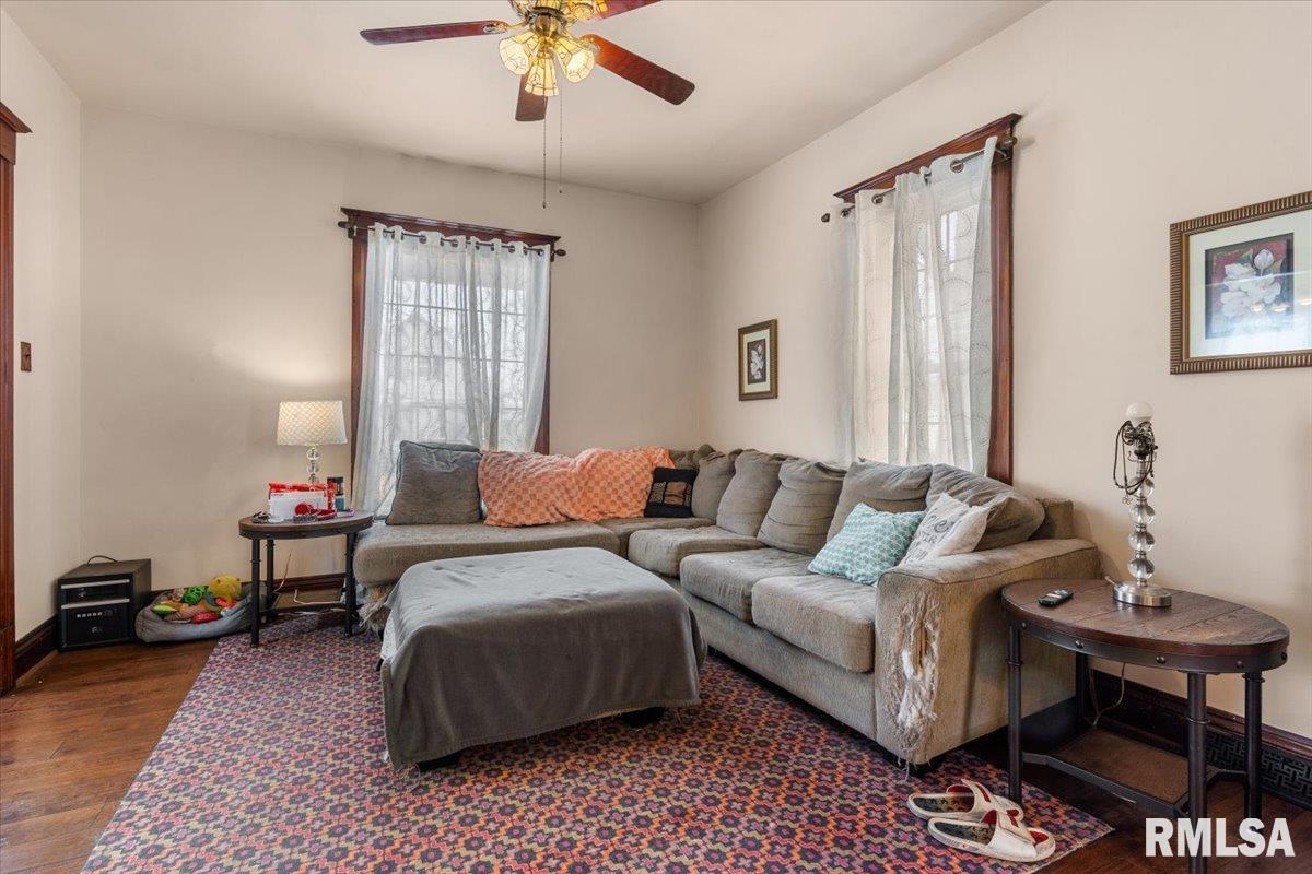 236 North English Avenue Springfield, IL 62702 - Photo 8 of 26