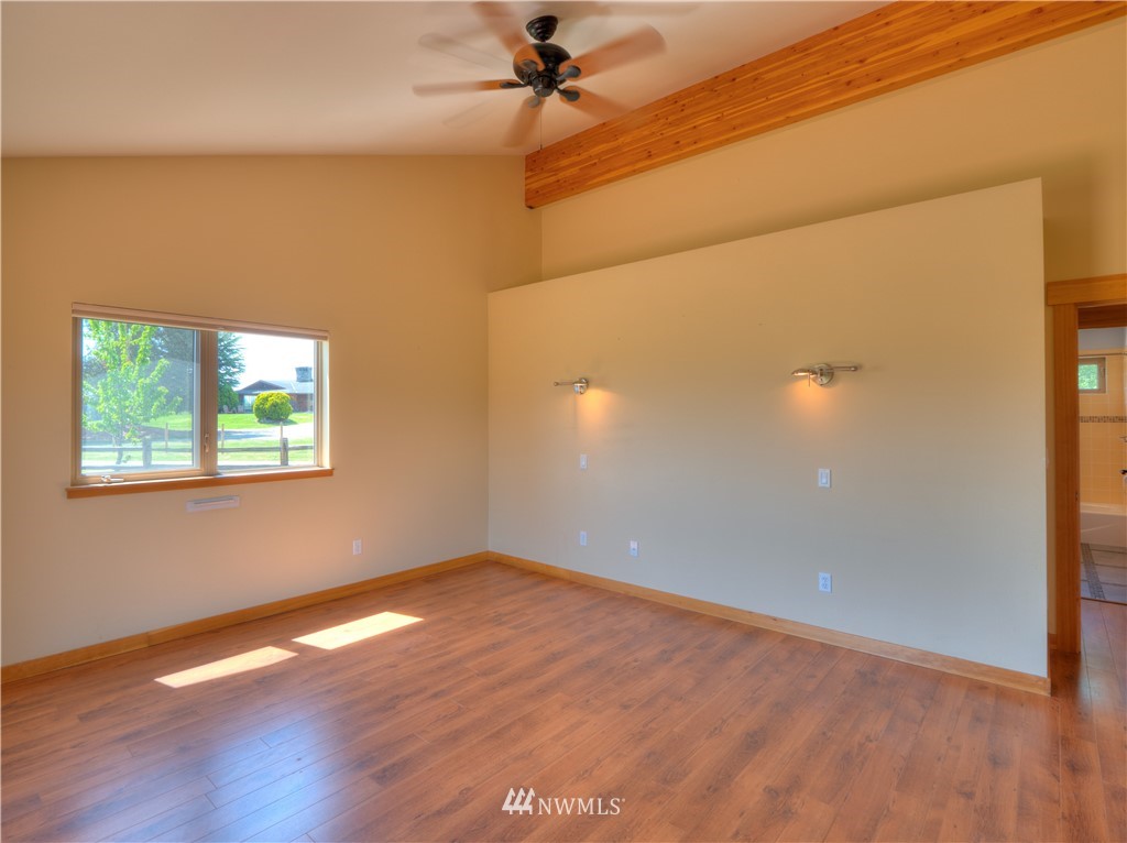 23402 Southeast 400th Street Enumclaw, WA 98022 - Photo 17 of 37