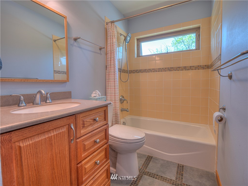 23402 Southeast 400th Street Enumclaw, WA 98022 - Photo 22 of 37