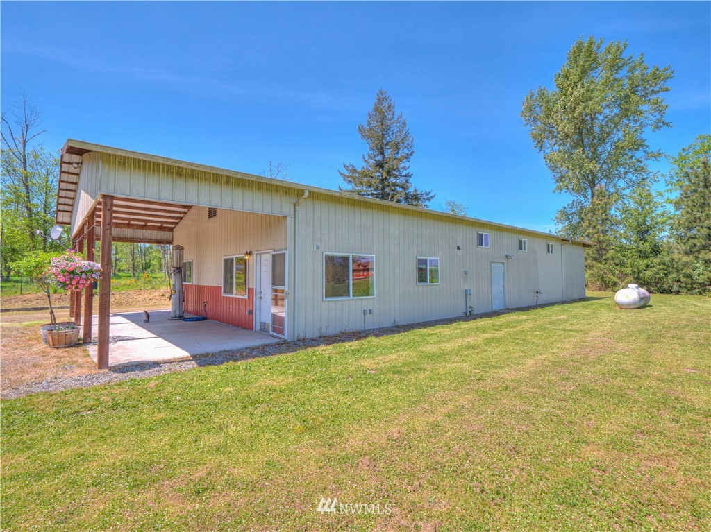 23402 Southeast 400th Street Enumclaw, WA 98022 - Photo 23 of 37