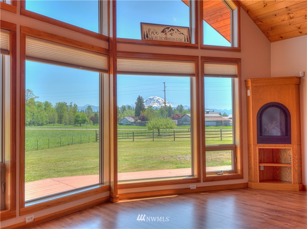 23402 Southeast 400th Street Enumclaw, WA 98022 - Photo 6 of 37