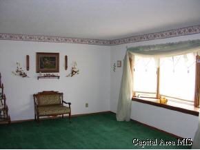 90 Crusaders Road Springfield, IL 62704 - Photo 3 of 9
