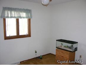 90 Crusaders Road Springfield, IL 62704 - Photo 7 of 9