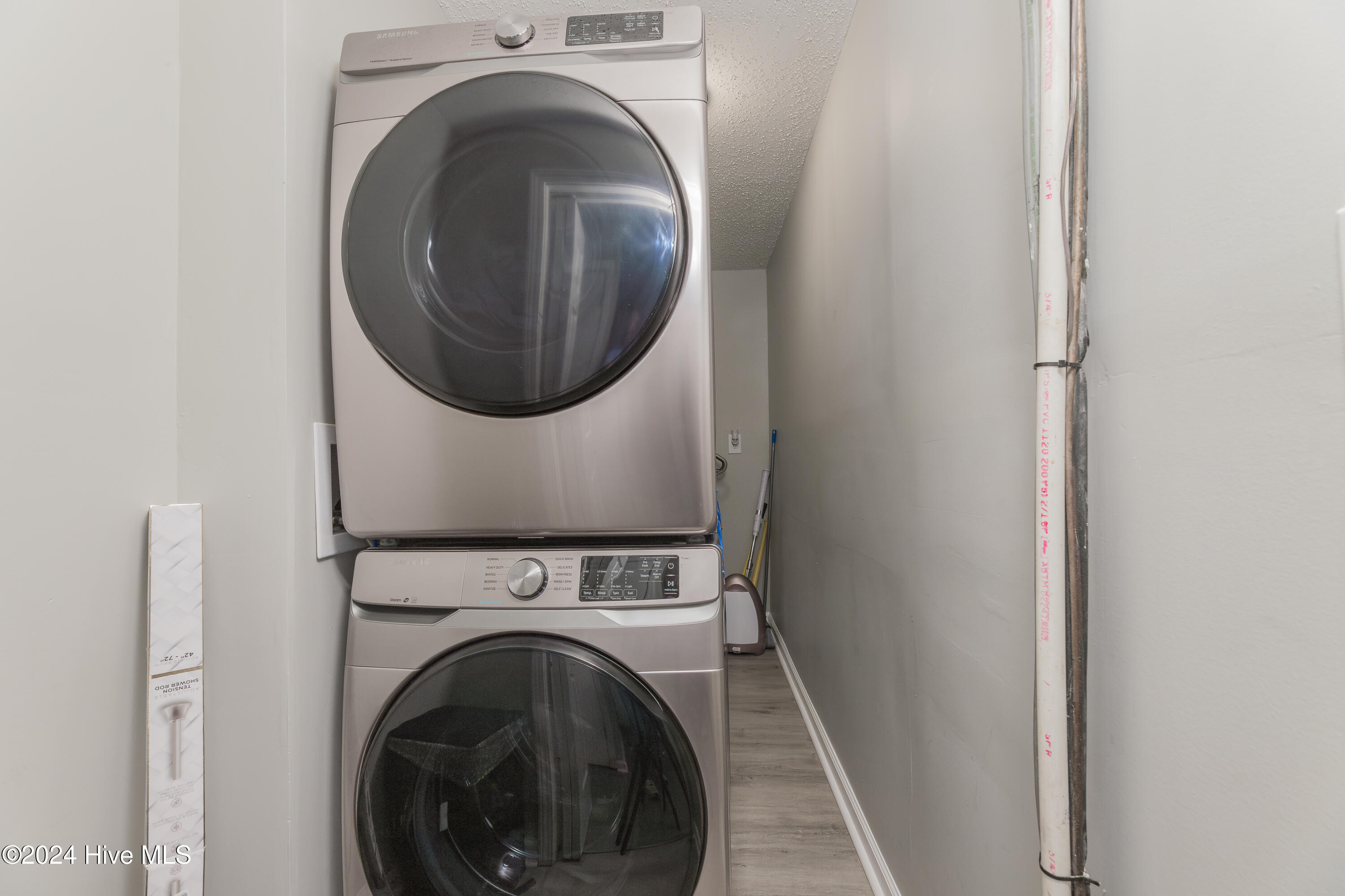 79 Crown Point Road Hubert, NC 28539 - Photo 24 of 43 Laundry