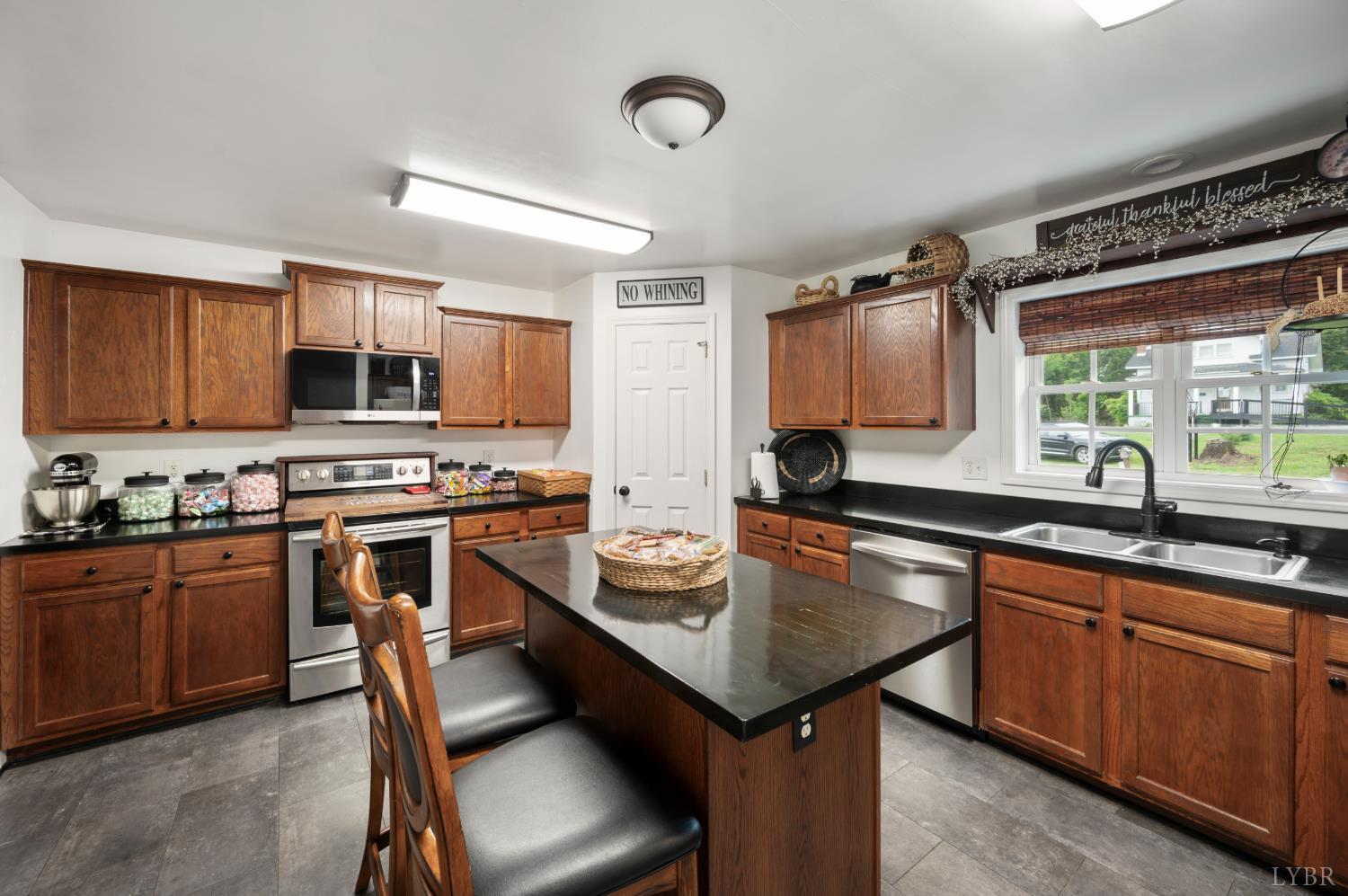 2735 Lizard Ridge Road Bedford, VA 24523 - Photo 10 of 82