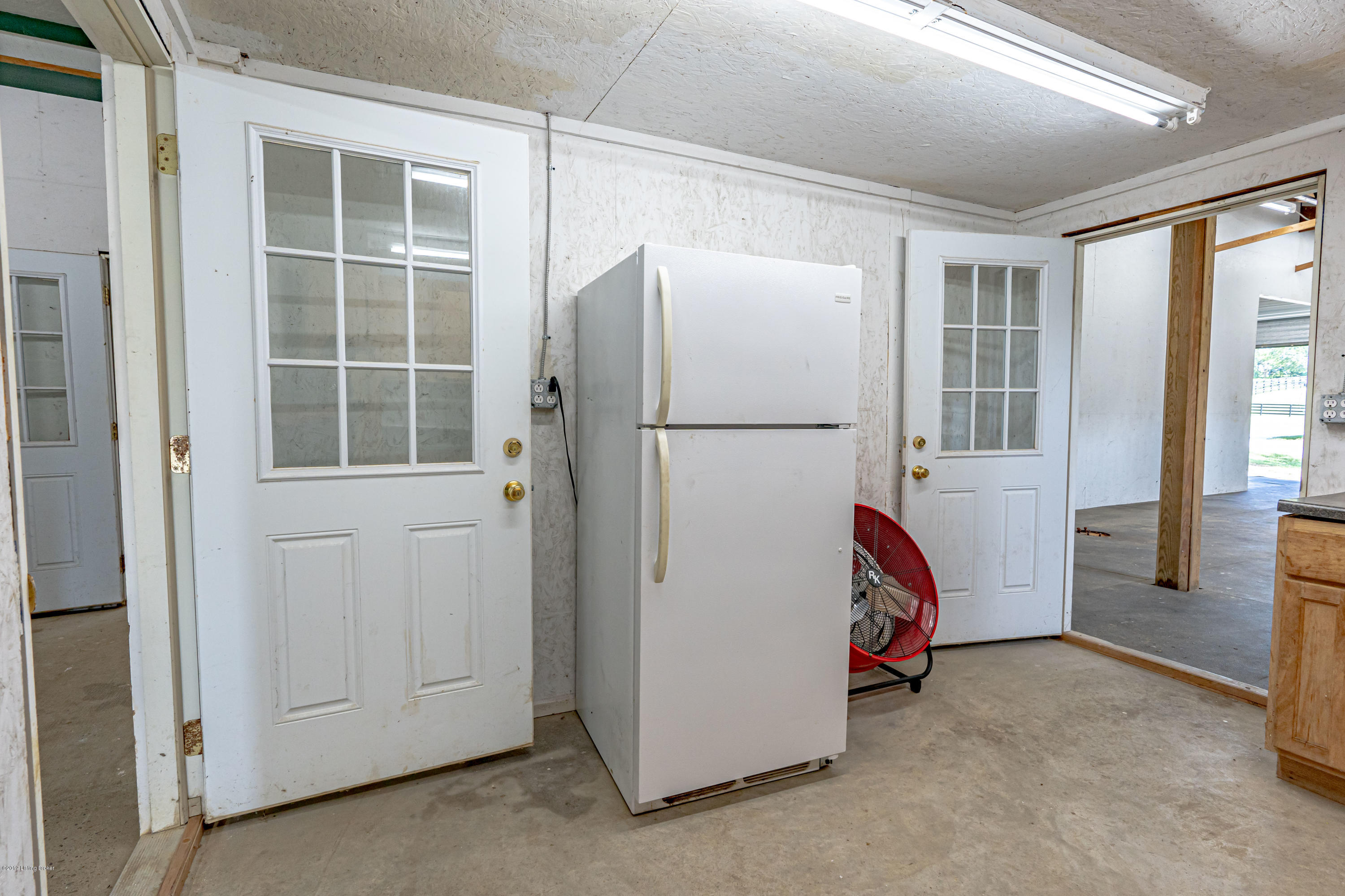 7125 Smithfield Road Smithfield, KY 40068 - Photo 79 of 112 DSC08165