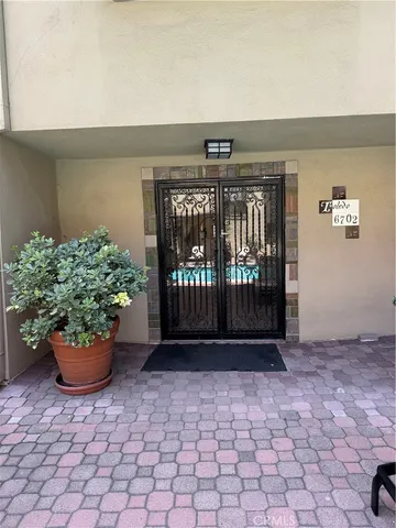 $534,900 | 6702 Hillpark Drive, Unit 308, Los Angeles, CA 90068
