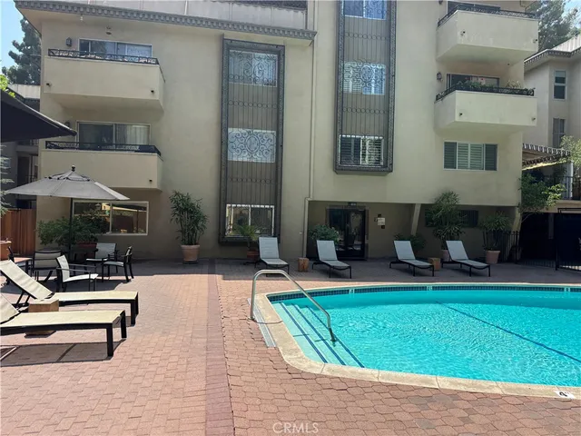 $534,900 | 6702 Hillpark Drive, Unit 308, Los Angeles, CA 90068