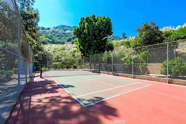 $534,900 | 6702 Hillpark Drive, Unit 308, Los Angeles, CA 90068