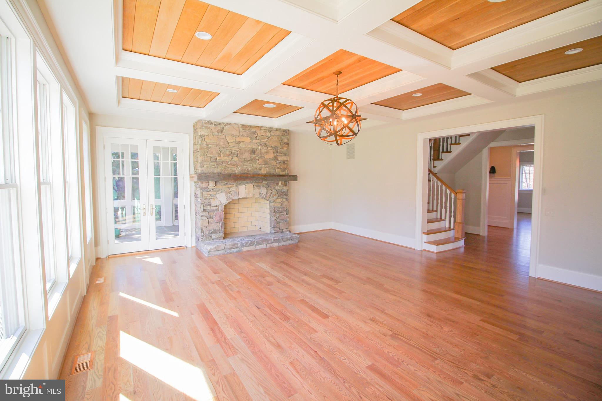 1001 Turkey Run Road McLean, VA 22101 - Photo 3 of 27 Family Room