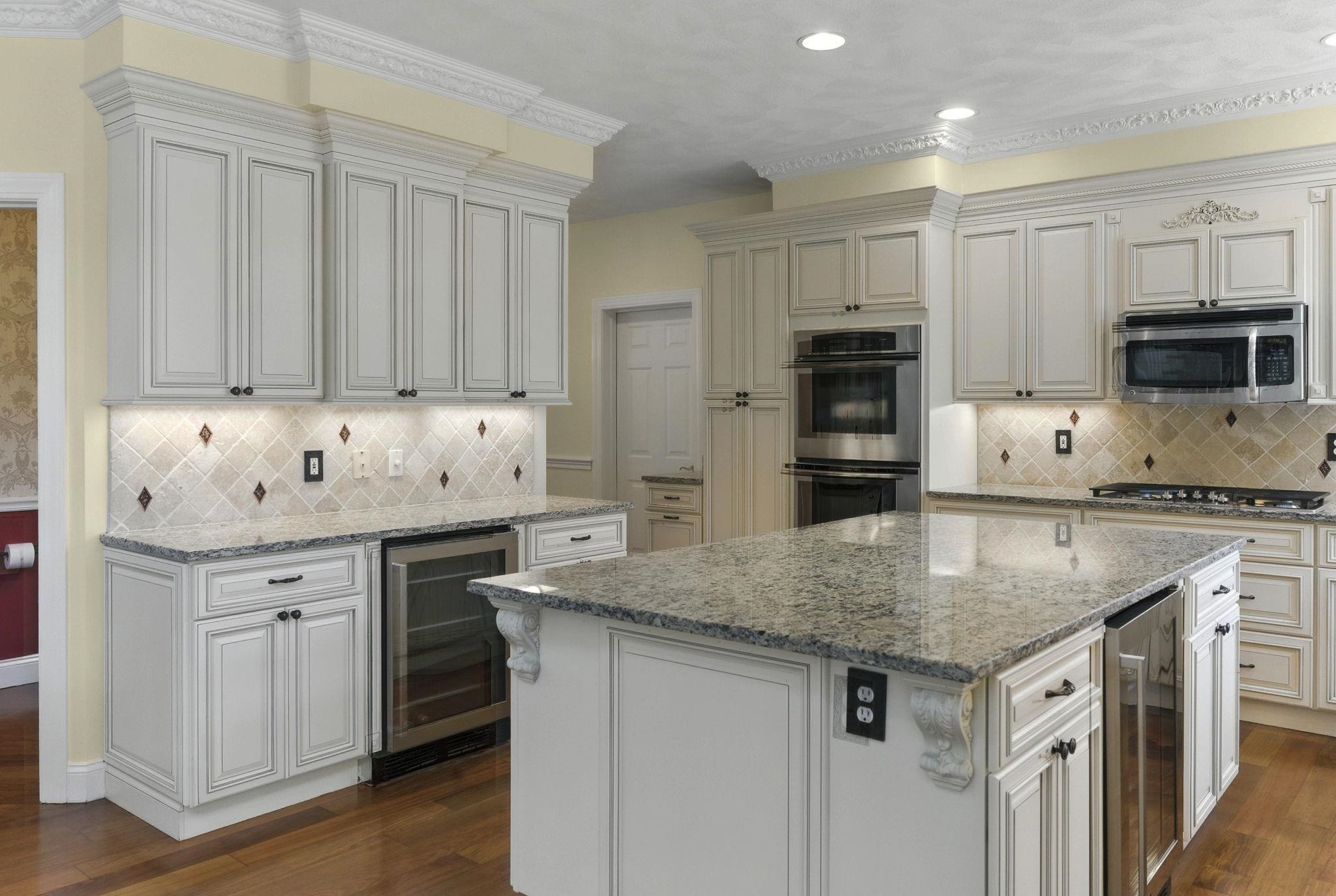 37 Houstons Way Hampstead, NH 03841 - Photo 11 of 60