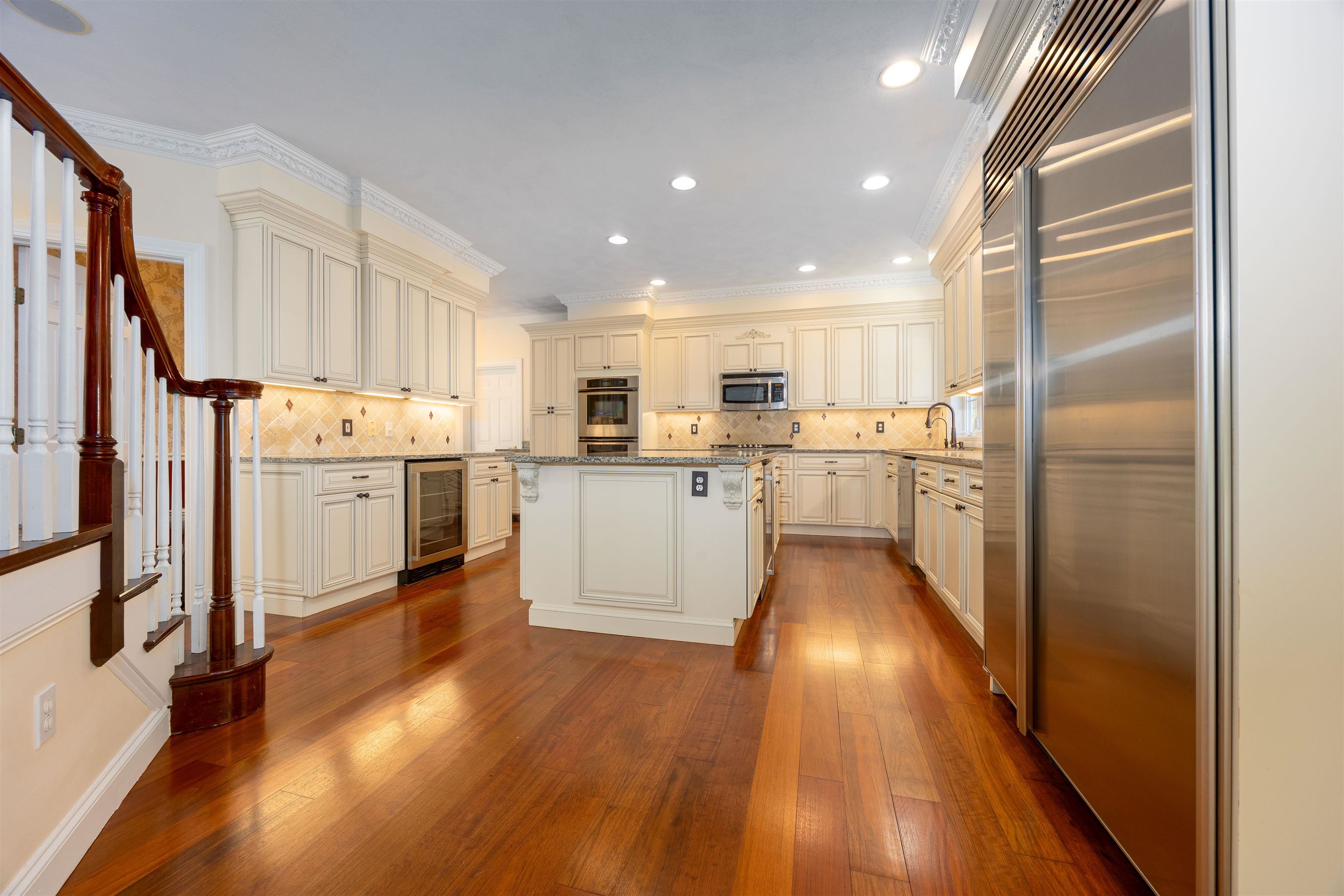 37 Houstons Way Hampstead, NH 03841 - Photo 13 of 60