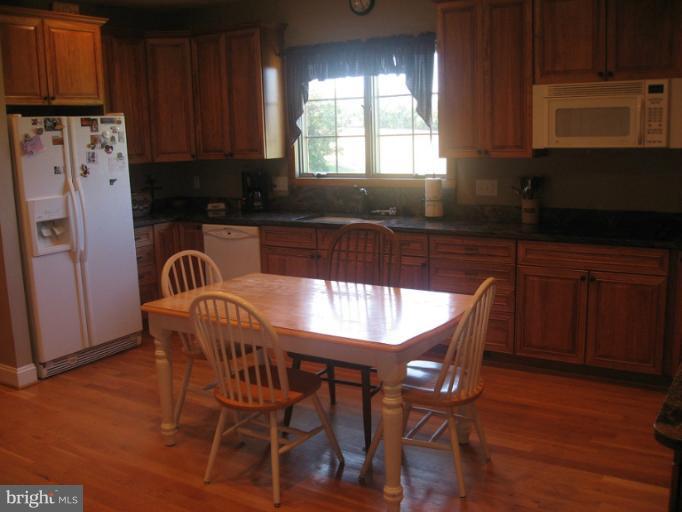 8622 Chestnut Grove Road Frederick, MD 21701 - Photo 1 of 22 Kitchen