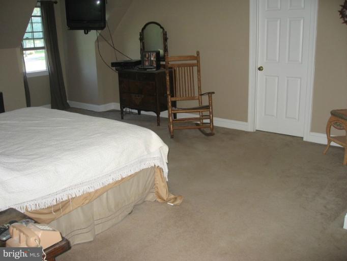 8622 Chestnut Grove Road Frederick, MD 21701 - Photo 2 of 22 Bedroom (Master)