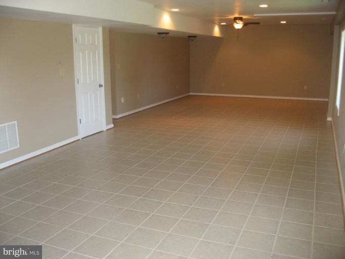 8622 Chestnut Grove Road Frederick, MD 21701 - Photo 11 of 22 Interior (General)