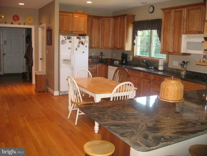 8622 Chestnut Grove Road Frederick, MD 21701 - Photo 12 of 22 Kitchen