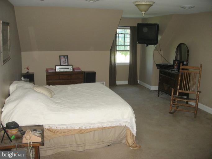 8622 Chestnut Grove Road Frederick, MD 21701 - Photo 16 of 22 Bedroom (Master)