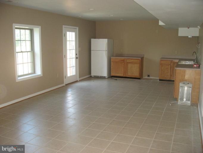 8622 Chestnut Grove Road Frederick, MD 21701 - Photo 21 of 22 Interior (General)