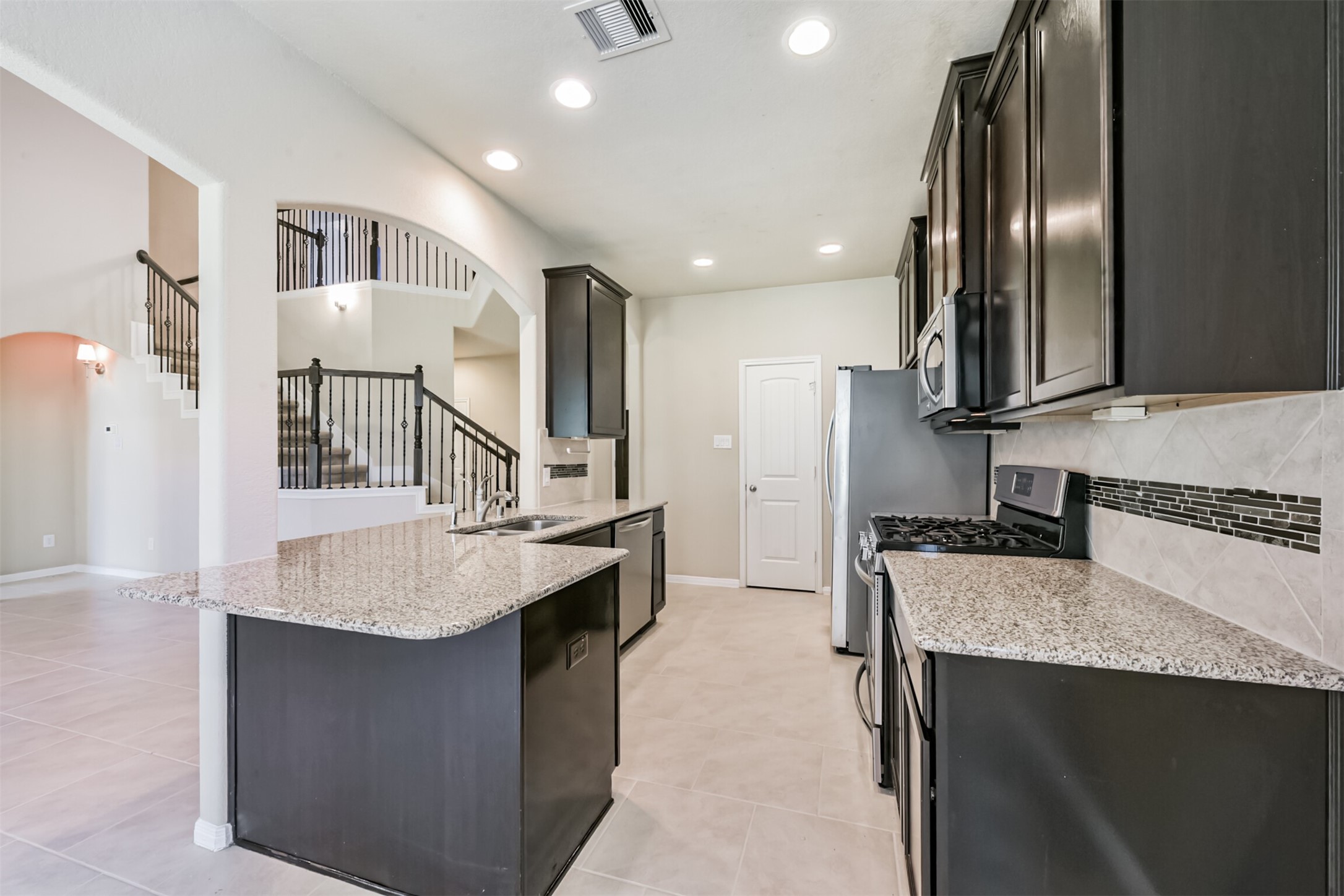 5507 Claymore Meadow Lane Spring, TX 77389 - Photo 12 of 42