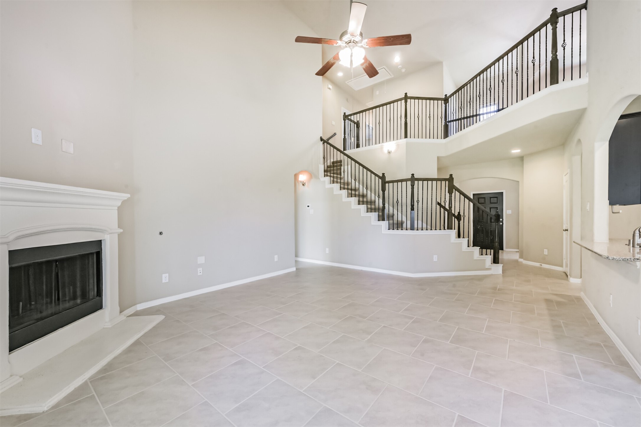 5507 Claymore Meadow Lane Spring, TX 77389 - Photo 9 of 42