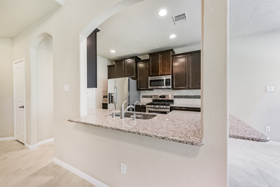 5507 Claymore Meadow Lane Spring, TX 77389 - Photo 10 of 42