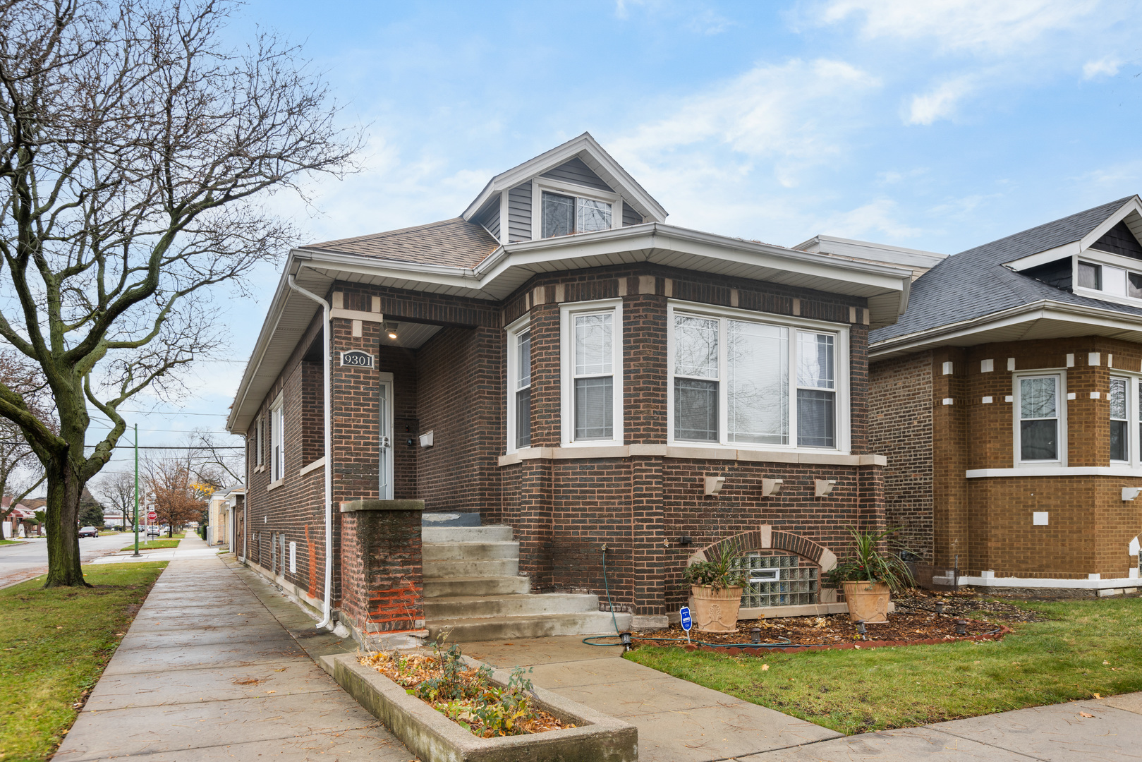9301 South Racine Avenue Chicago, IL 60620 - Photo 1 of 29 Gallery Image 1