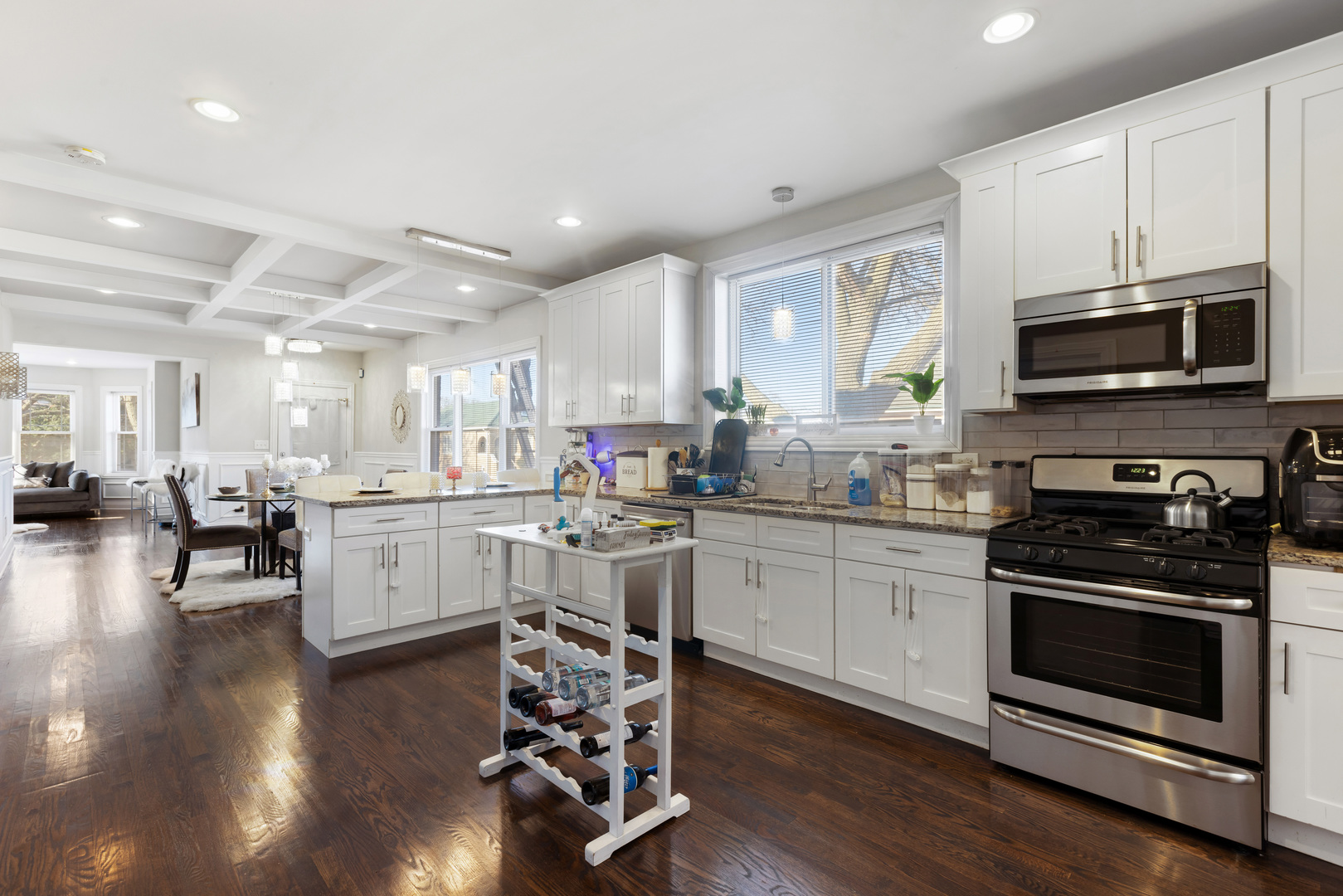 9301 South Racine Avenue Chicago, IL 60620 - Photo 9 of 29 Gallery Image 9