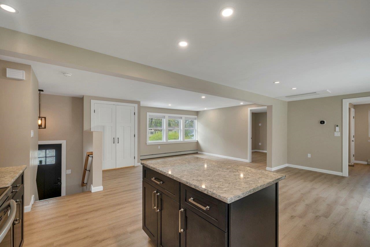13 Doris Street Derry, NH 03038 - Photo 12 of 41