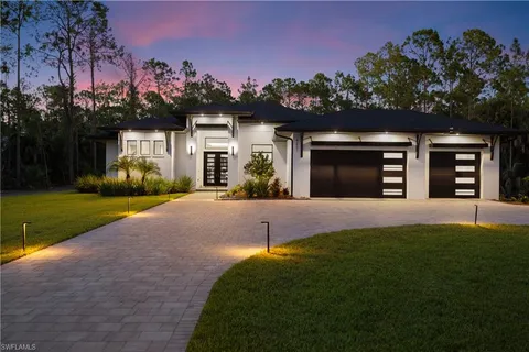 $2,850,000 | 4221 7th Avenue Northwest, Naples, FL 34119