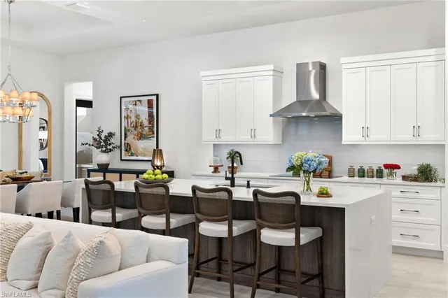 $2,850,000 | 4221 7th Avenue Northwest, Naples, FL 34119