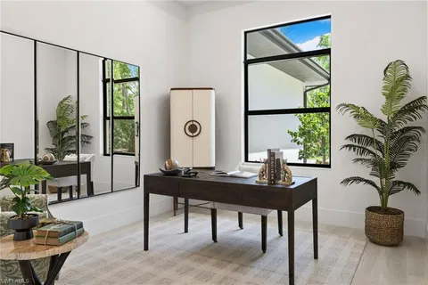 $2,850,000 | 4221 7th Avenue Northwest, Naples, FL 34119