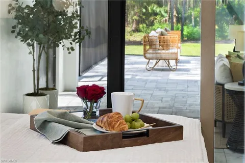 $2,850,000 | 4221 7th Avenue Northwest, Naples, FL 34119