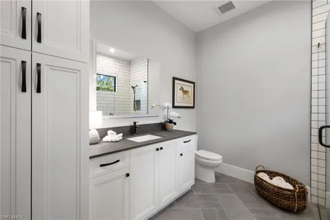 $2,850,000 | 4221 7th Avenue Northwest, Naples, FL 34119