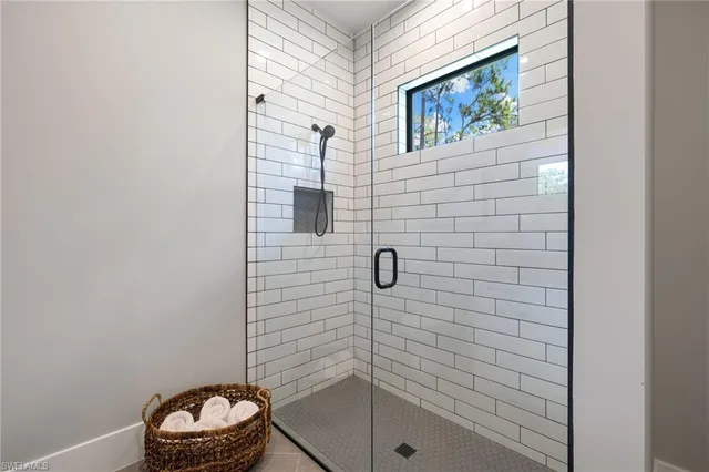 $2,850,000 | 4221 7th Avenue Northwest, Naples, FL 34119