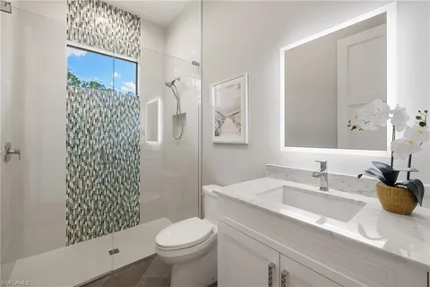 $2,850,000 | 4221 7th Avenue Northwest, Naples, FL 34119