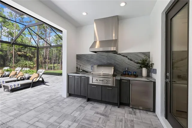 $2,850,000 | 4221 7th Avenue Northwest, Naples, FL 34119