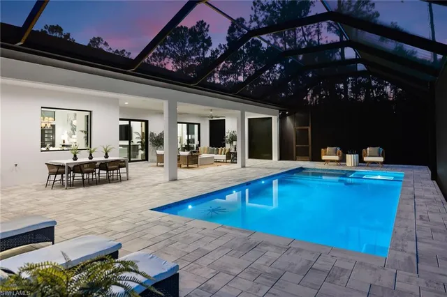 $2,850,000 | 4221 7th Avenue Northwest, Naples, FL 34119