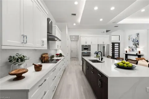 $2,850,000 | 4221 7th Avenue Northwest, Naples, FL 34119