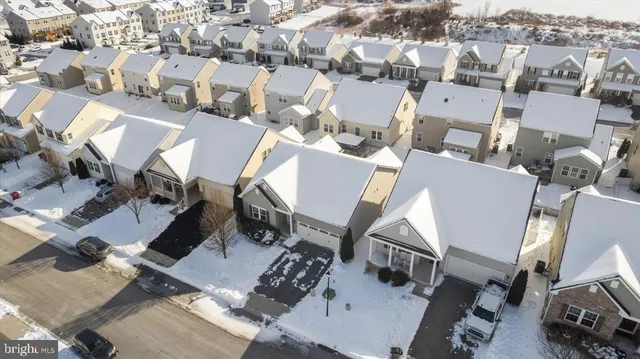 $349,900 | 146 Tollerton Trail, Falling Waters, WV 25419